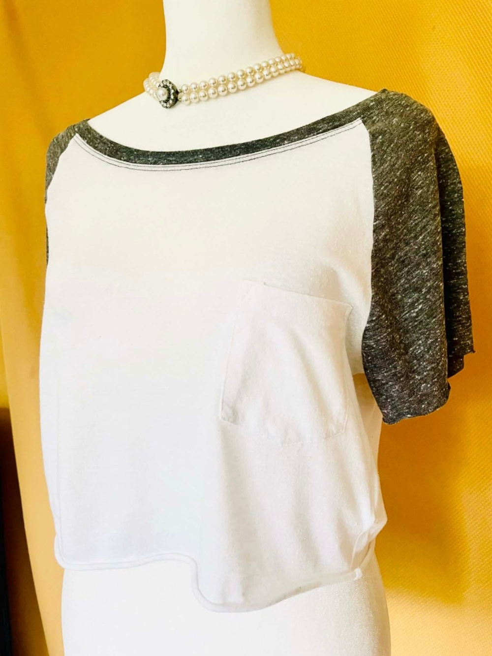 H&M Divided Basic XS/S Crop Top T-Shirt Tee Cut Off Top